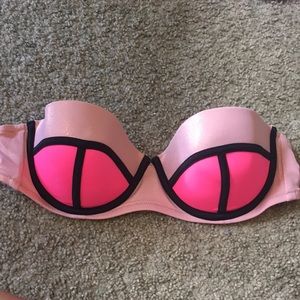 Strapless bathing suit top
